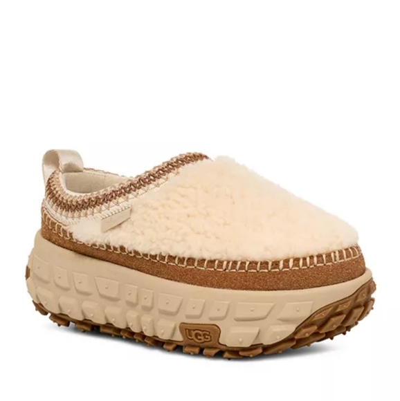UGG- Venture Daze Cozy Slippers - Picture 1 of 1